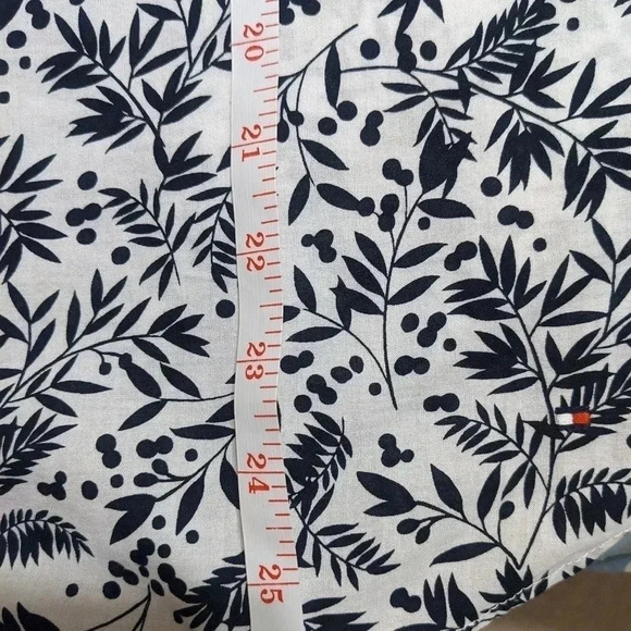Tommy Hilfiger Floral Print 3/4 Sleeve Half Zip Blouse Top Petite Small NWOT - Picture 8 of 9